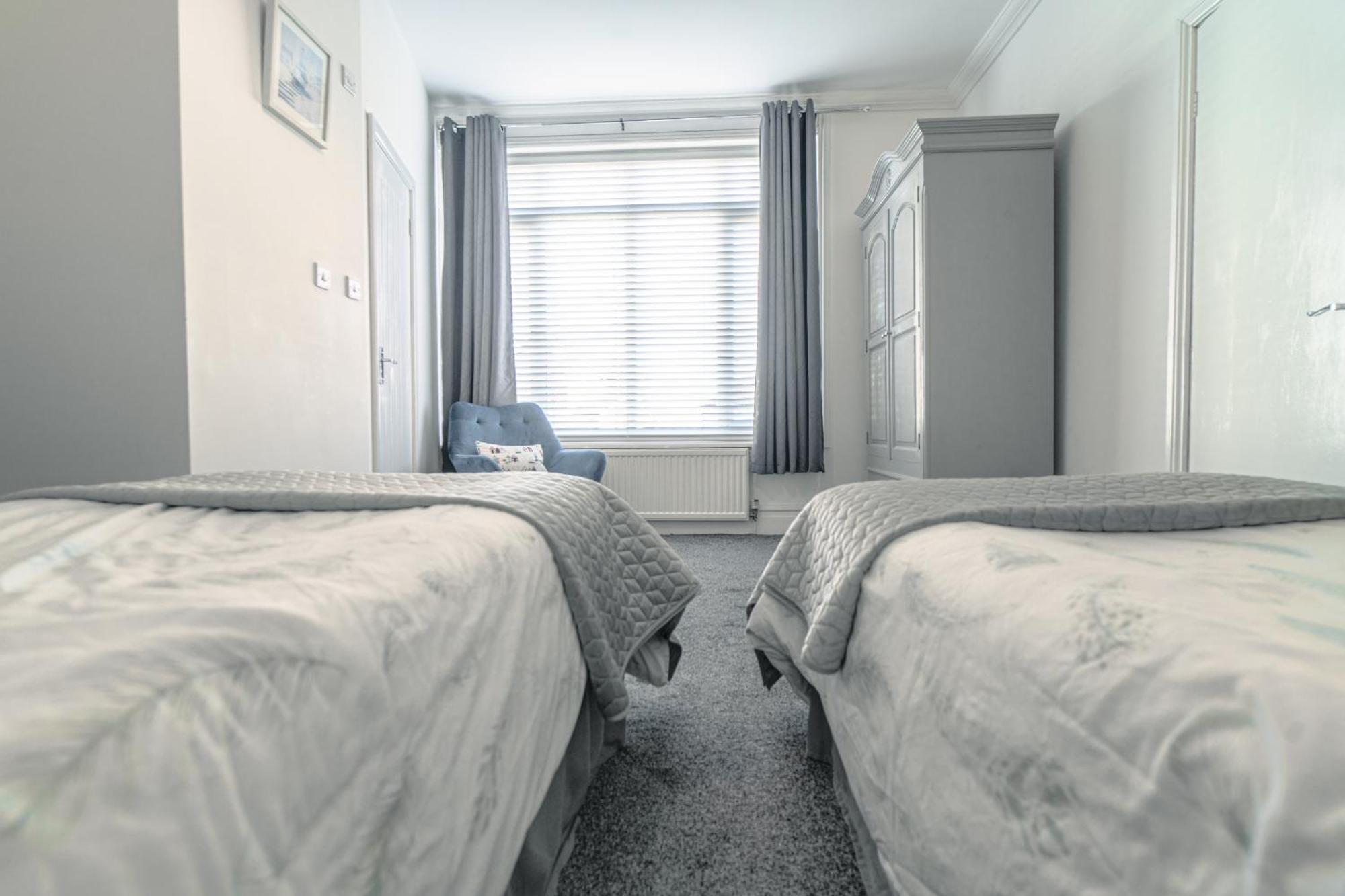 Beachmount Holiday Apartments Колвин Бэй Экстерьер фото