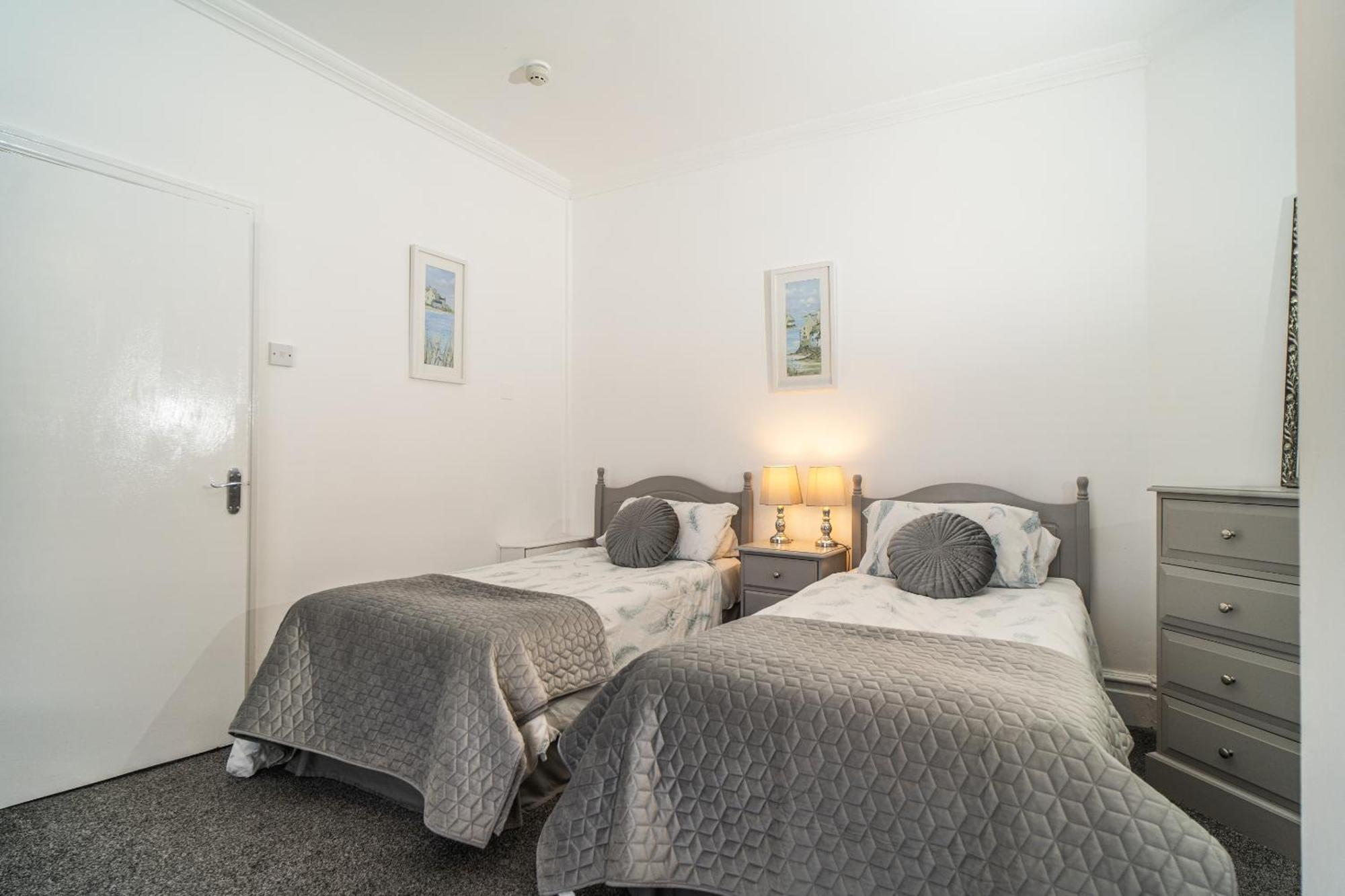 Beachmount Holiday Apartments Колвин Бэй Экстерьер фото