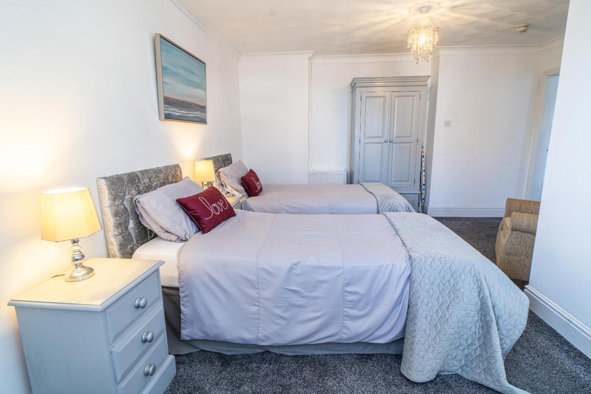 Beachmount Holiday Apartments Колвин Бэй Экстерьер фото
