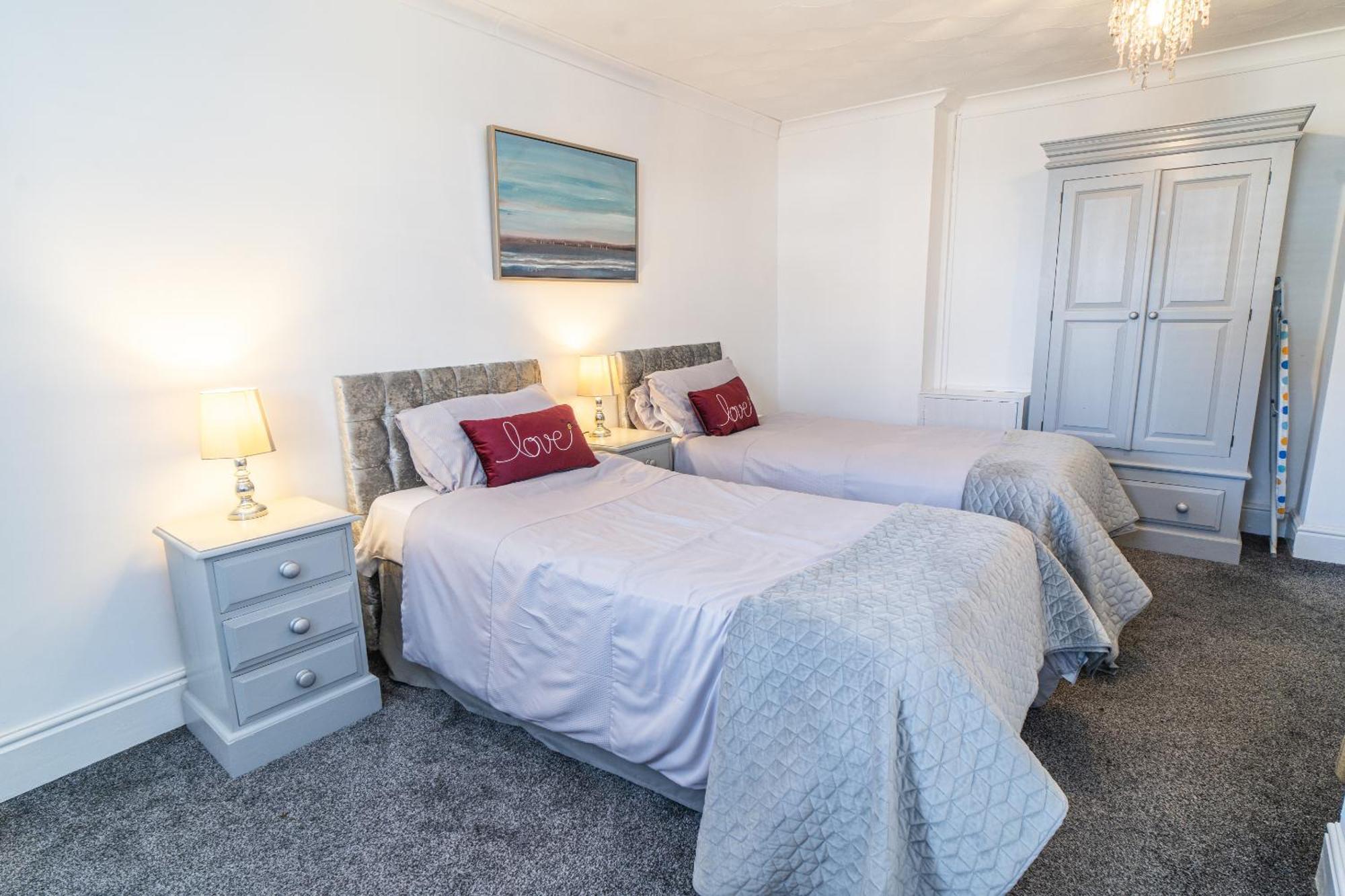 Beachmount Holiday Apartments Колвин Бэй Номер фото