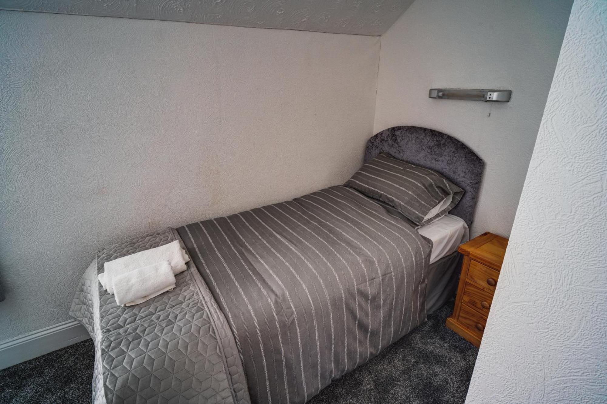 Beachmount Holiday Apartments Колвин Бэй Номер фото